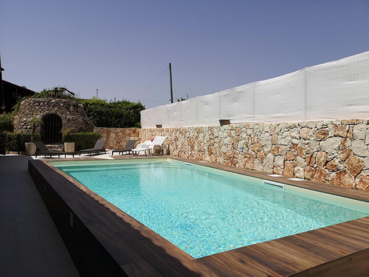 Xenia Garden 2 Apartment Avola Exterior foto